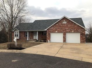 101 Tina Dr, Washington, MO 63090