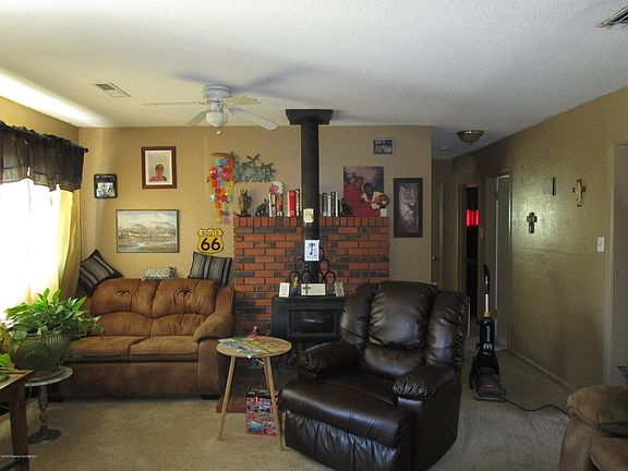 5th image of 402 E Boyd Dr