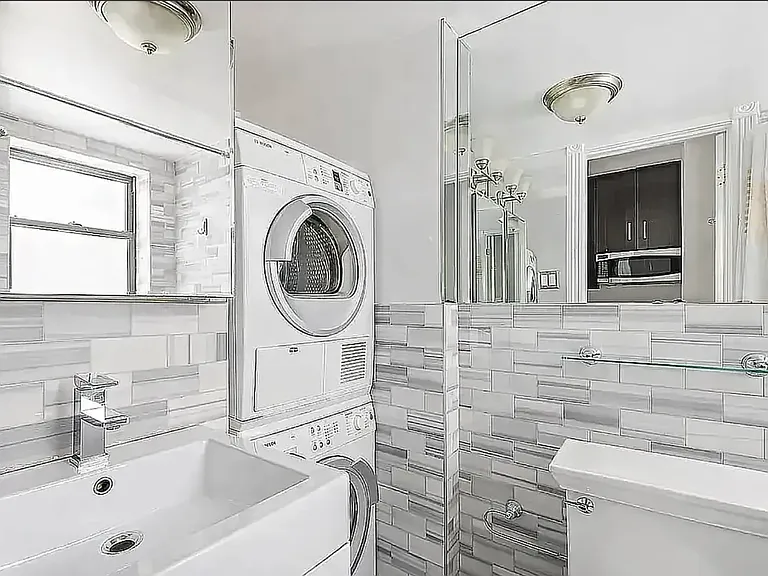 252 Mott St #11 — Photo 4