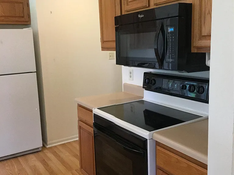 3808 Churchill Dr — Photo 7