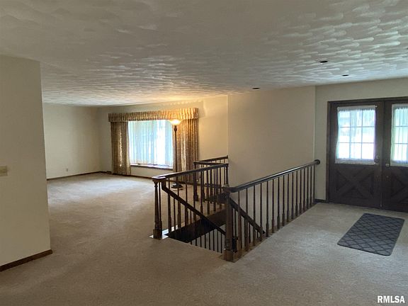 4th image of 163 Oakwood Pl