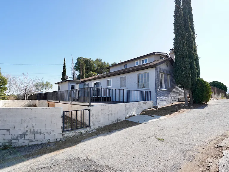 4545 W Columbia Way — Photo 33