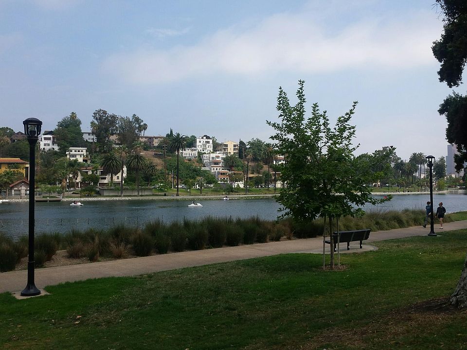 1st image of 811 Glendale Blvd