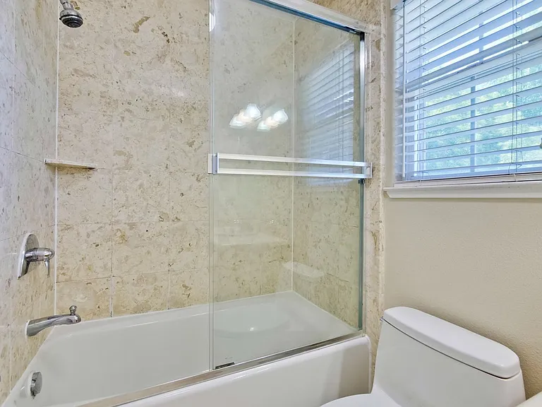 352 Beemer Ave — Photo 37