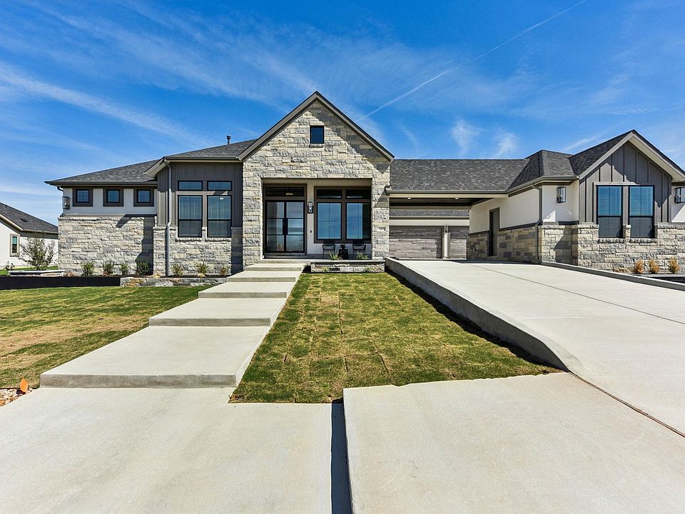 1st image of 108 Ruffin Cir