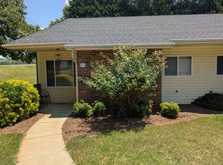 409 4th St SW APT B1, Conover, NC 28613