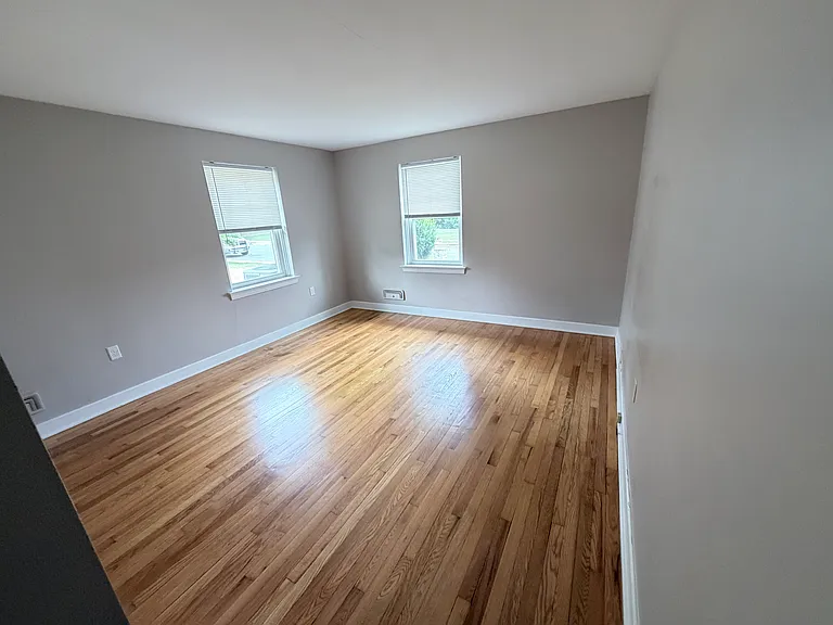 143 E Lincoln Ave — Photo 20