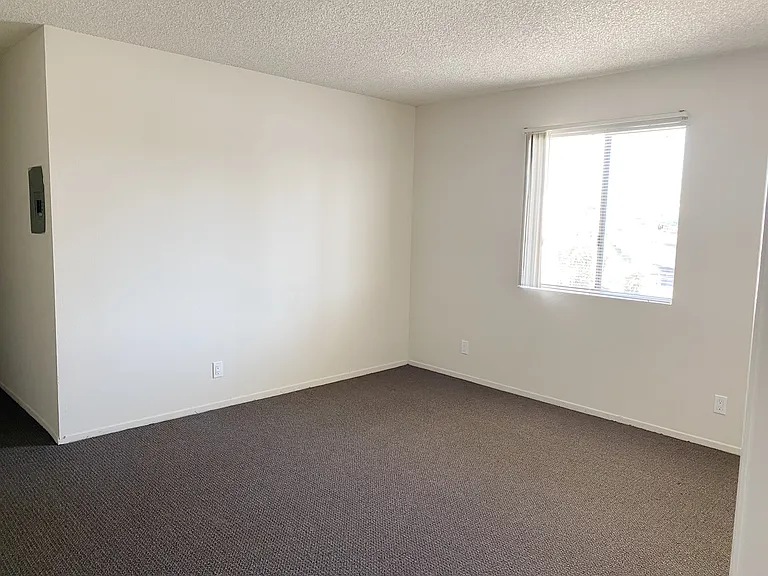 628 N Alexandria Ave #14 — Photo 8