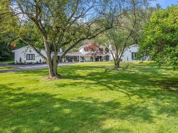 881 Blackburn Rd, Sewickley, PA 15143