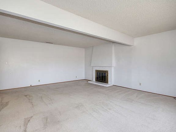 4th image of 14 Dalby Ct