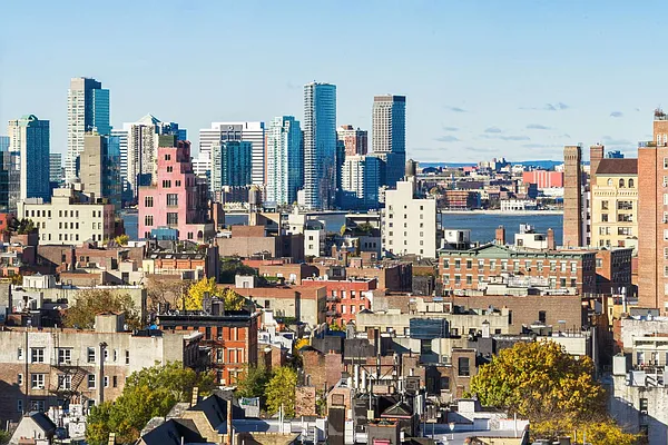 Sold by Compass | media 18