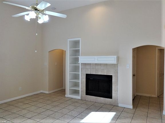 4th image of 3929 Blue Pond Cir