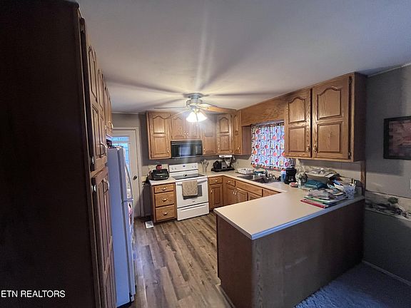 3rd image of 216 Mimosa Ave