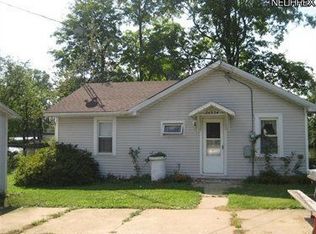 26934 Stanley Dr, Beloit, OH 44609