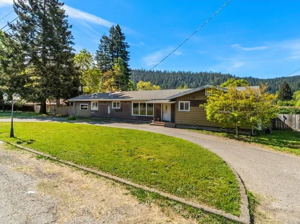 178 Whitmore Ave, Redway, CA 95560