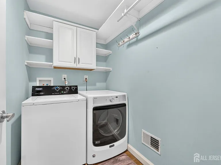 262 Prospect Ave — Photo 13