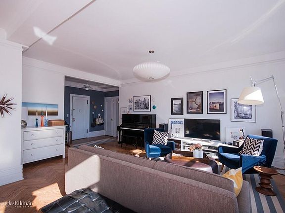 2nd image of 156 W 86th St APT 11C