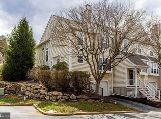 701 Harbour Ridge Ln, Downingtown, PA 19335