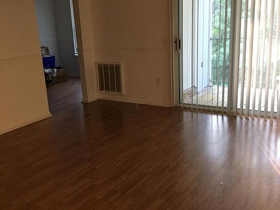 3rd image of 20252 Shipley Ter APT 301