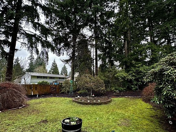 5th image of 14016 113th Avenue Ct E