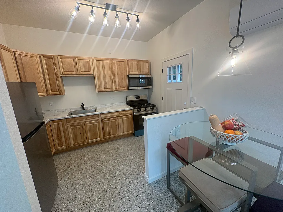 17170 Oscar Dr