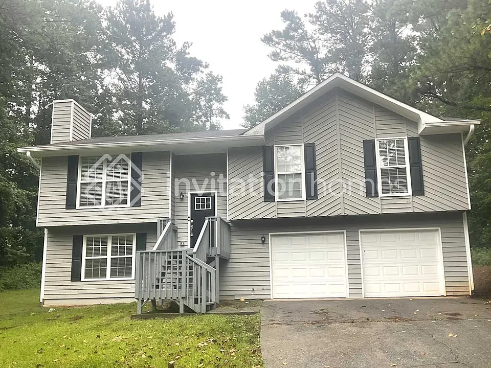 572 Tate Creek Ct NW
