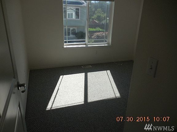 4th image of 2810 162nd St E