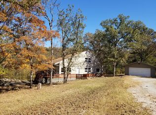 128 Moonvalley Dr, Reeds Spring, MO 65737