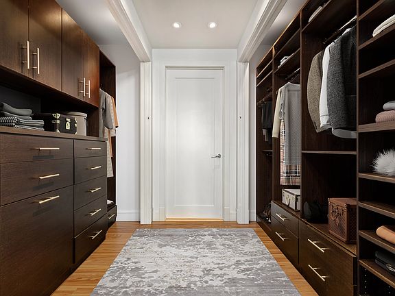 3rd image of 120 W 72nd St #8