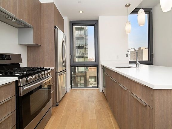 5th image of 4122 24th St APT 9G