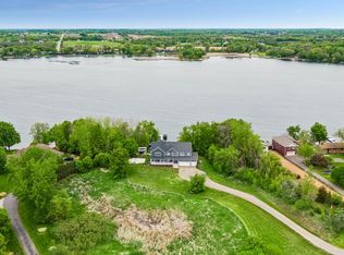 4704 S Lake Sarah Dr, Maple Plain, MN 55359