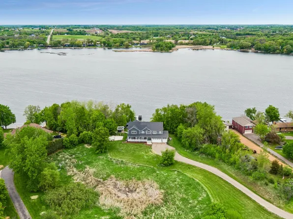 4704 S Lake Sarah Dr, Maple Plain, MN 55359