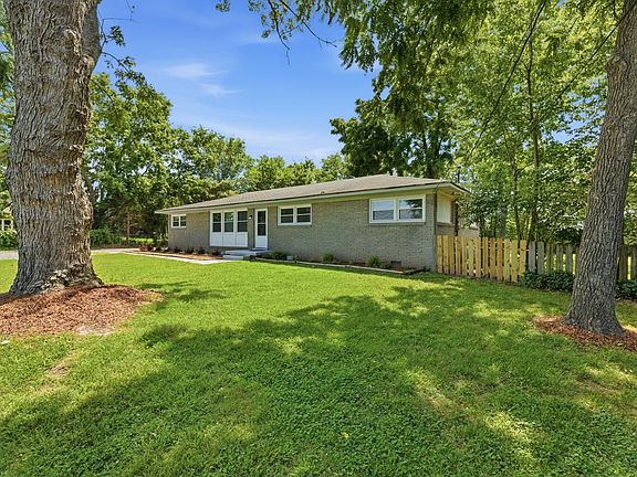 2nd image of 101 Circle Dr