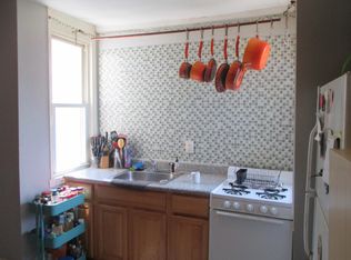 40 N 40th St APT 2R, Philadelphia, PA 19104
