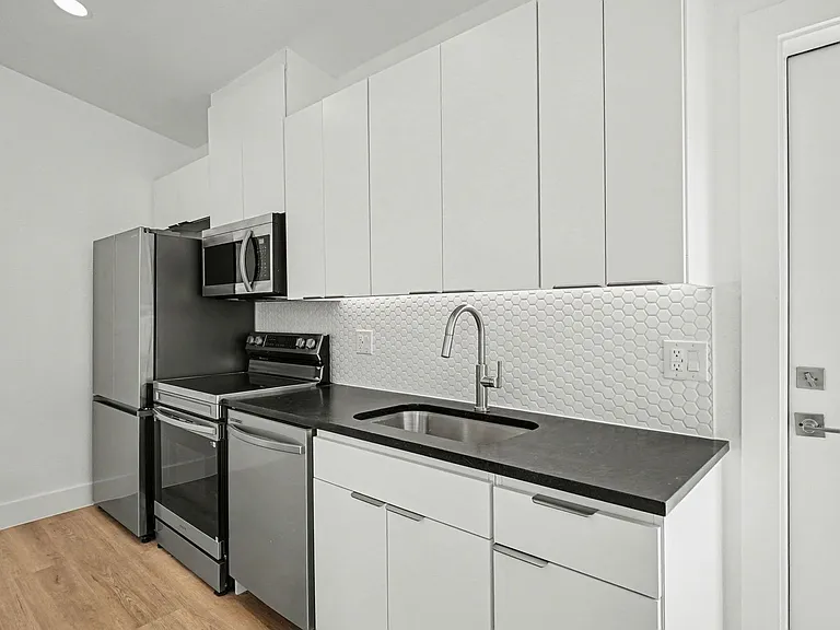 2217 N Fitzhugh Ave #303 — Photo 28