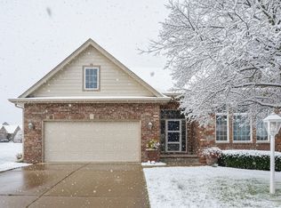 3500 152nd St, Urbandale, IA 50323