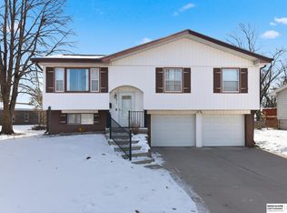 8609 Park View Blvd, La Vista, NE 68128