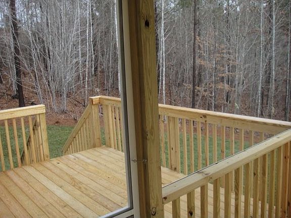 118 Peak View Place