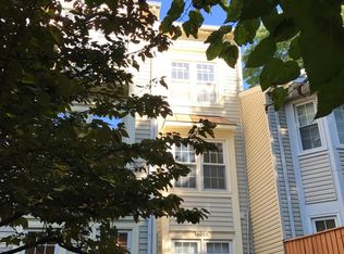 6069 Giant Oak Ct, Centreville, VA 20121