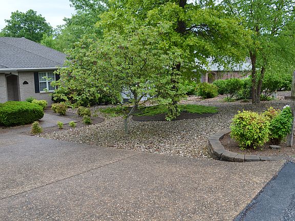 2nd image of 5 Milford Ln