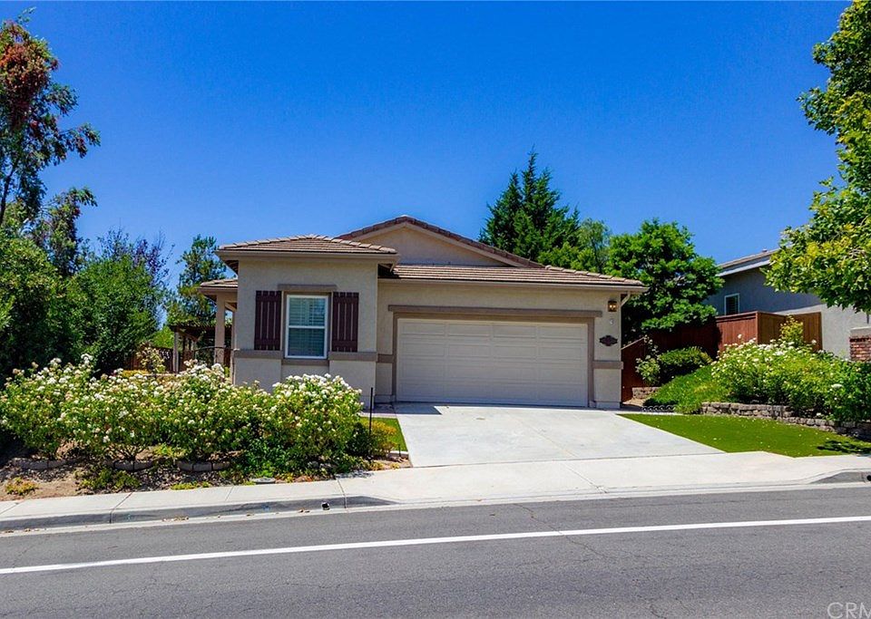 1st image of 41463 Temeku Dr