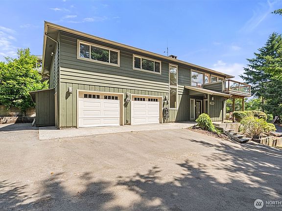 3rd image of 2123 Wecoma Place
