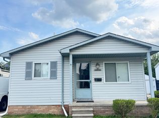 13878 Toepfer Rd, Warren, MI 48089