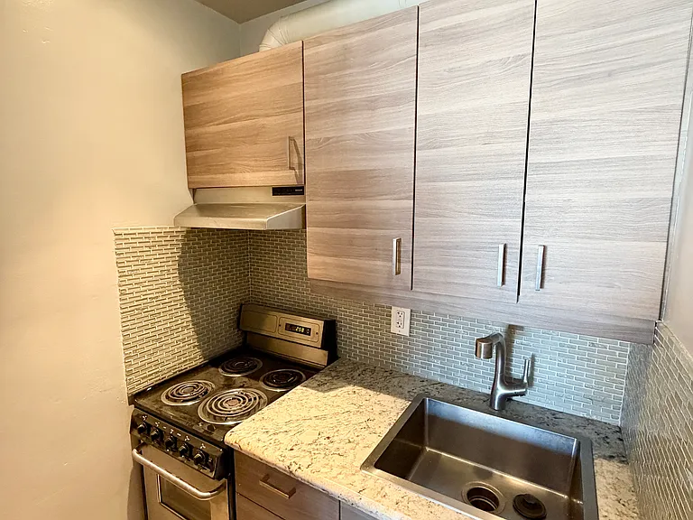 116 Main St #2 — Photo 5