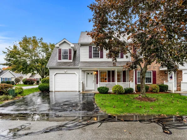 70 Fairway Dr Unit 70, Tewksbury, MA 01876