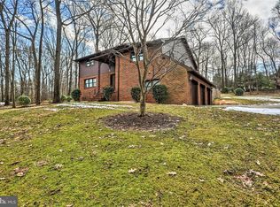 1910 Rosepointe Way, Spring Grove, PA 17362