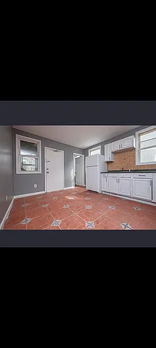 114 Chadwick Ave #1L Photo 1