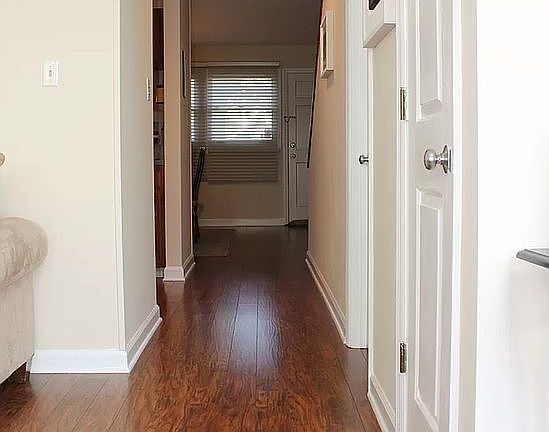 2nd image of 407 Bramblewood Ln