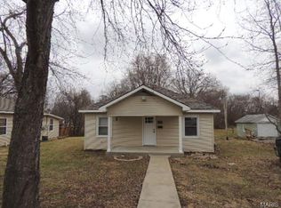 110 5th St, Troy, MO 63379