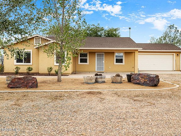 3rd image of 25800 N Poppy Dr